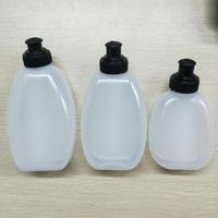 Bouteille d'eau courante en plastique de sport de vente chaude pour le sac de ceinture de taille