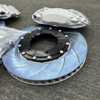 Étrier de frein arrière Brembo F50 à 4 pistons avec disques de frein de 355 mm, idéal pour les jantes de 18 à 19 pouces pour Nissan Patrol Y62