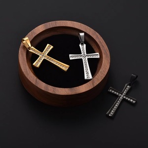 Joyería Religiosa con Colgante de Cruz de Jesús en Acero Inoxidable para Hombres y Mujeres Católicos - Product Image 6