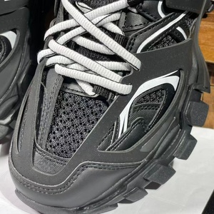 Zapatos casuales de hombre de malla transpirable con cordones, de marca de diseñador y alta calidad, con amortiguación LED para correr. - Product Image 6