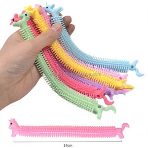 Nouveauté Jouet de farce en colle souple extensible, en forme de chenille, licorne, alpaga, dinosaure, ou en forme de cordelette, jouet anti-stress pour enfants - Product Image 3