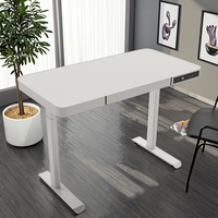 Bureau d'ordinateur convertible en chêne sur le thème médiéval avec côtés pliables, projecteur de cartes LED et tours à dés intégrées pour bureau à domicile
