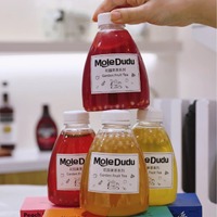 Bouteille en plastique triangulaire de conception créative en gros, bouteille jetable pour thé au lait, jus, boissons à emporter