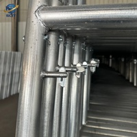 Ensemble de tours mobiles pliantes portables réglables en aluminium avec roulettes et échelle pour échafaudage de chantier et domestique