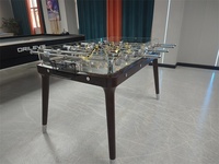 Baby-foot sur mesure exquis avec verre trempé et bois massif, disponible en plusieurs styles