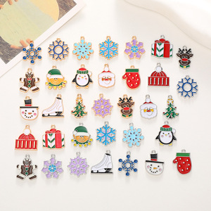 Set gaya Natal baru kustom kombinasi liontin pohon Natal pin logam Enamel untuk dekorasi hadiah - Product Image 1
