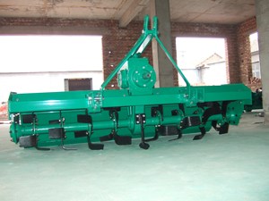 Motoculteur robuste pour tracteur, entraîné par prise de force, équipement agricole pour le travail du sol et la gestion des résidus - Product Image 4