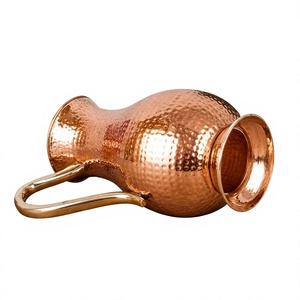 Pichet à eau en fer martelé, écologique, fait main, 1,7 L, design classique, carafe en métal durable pour les fêtes et les mariages - Product Image 4