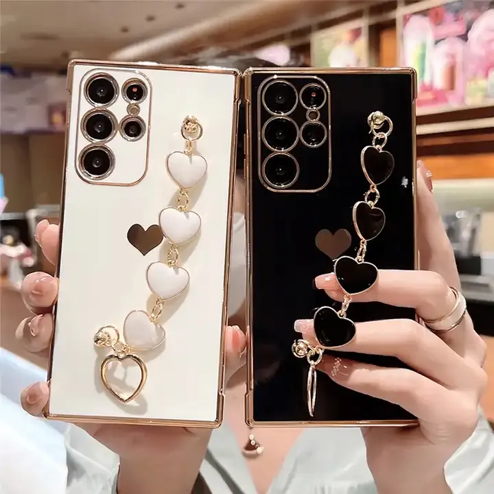 Plating Love Heart Bracelet Phone Case For Samsung Galaxy S22 Ultra S21 Plus S20 FE A52 A53 A13 A12 5G Soft Silicone Back Cover