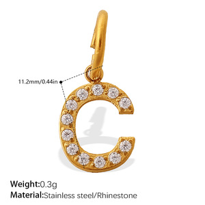 Pendentif en forme de lettre C en acier inoxydable plaqué or avec strass pour collier, cadeau unisexe - Product Image 2