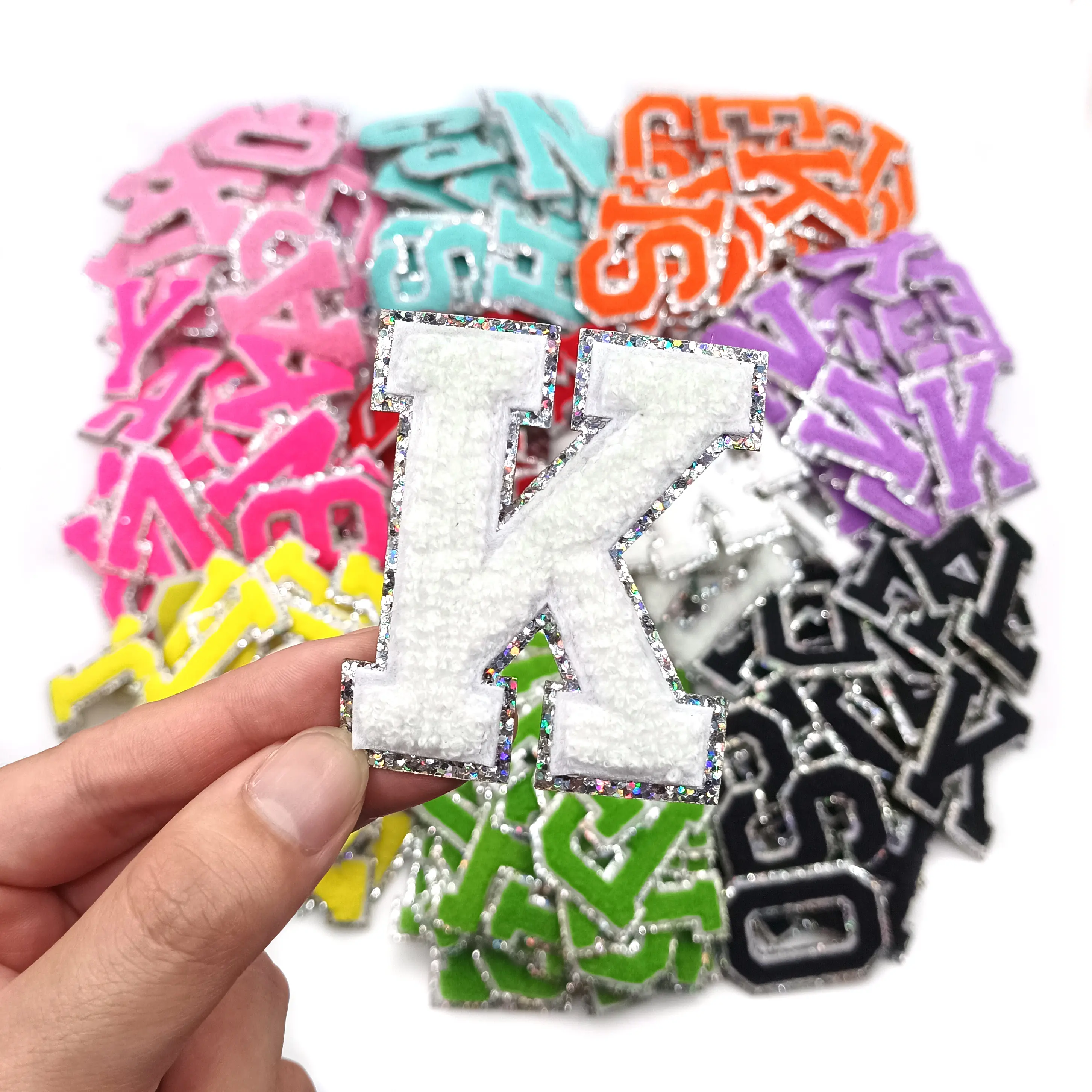 New White Silver Edge Glitter Bling ciniglia 6.5cm ricamato Iron-On Letter patch lettera bianca