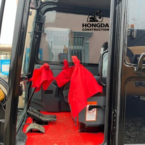 Mini pelleteuse sur chenilles Sany SY60C d'occasion Machines en bon état Moteur de pompe à engrenages en état de marche de 6 tonnes Poids en ordre de marche de 5 tonnes - Product Image 5