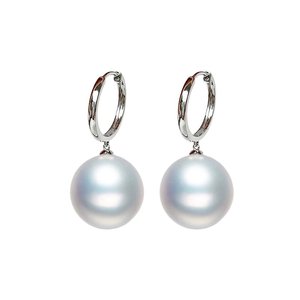 Populares Pendientes de Perlas de Oro de 18K con Acabado Mate Fino, Adornados con Pequeños Detalles Brillantes - Product Image 2