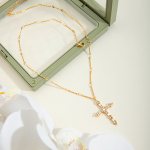 <span class=keywords><strong>Collar</strong></span> de Cruz de Oro delicado de J & D para mujer, colgante de diamantes de imitación de cristal blanco de acero inoxidable, joyería de fe elegante, regalo para ella - Product Image 5