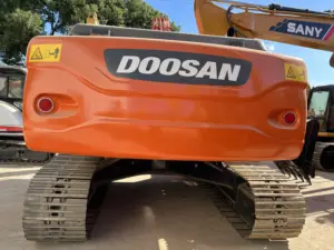 صنعت في كوريا DOOSAN DX225 حفارة هيدروليكية مستعملة بوزن 22 طن بحالة جيدة