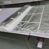 Matériau d'isolation multicouche cryogénique en fibre de verre et aluminium pour blindage thermique de réservoirs et semi-remorques dans une chambre cryogénique