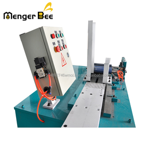 Nueva Máquina Automática de Corte Lateral para la Fabricación de Cuadros de Colmenas con Alto Rendimiento - Product Image 4