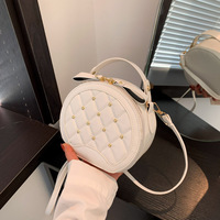 2025 Damen wasserdichte kleine Umhängetaschen Weiche koreanische Umhängetaschen im westlichen Stil Pearl Wholesale Trendy Lady Handtaschen/