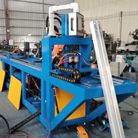 Machine de découpe et de poinçonnage d'angle en métal profilé en aluminium