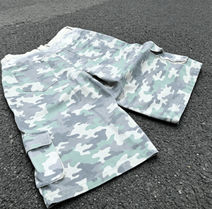 Pantalones Cortos Bermuda de Camuflaje para Hombre, 100% Algodón Canvas, Cintura Media, Elásticos, Transpirables, con Bolsillos, Estilo Estampado - Product Image 1