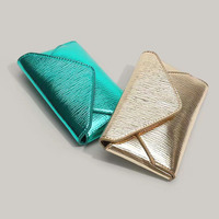 2025 produit sacs à main pour femmes Sac tendance sacs de soirée noirs luxueux et pochette chaîne en métal Bedazzle sac à main femme portefeuilles