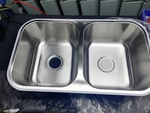 Évier de cuisine commercial fait à la main, grand double bac, acier inoxydable 304, forme carrée, sous plan, avec robinet en option - Product Image 1