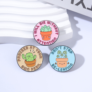 Épingles en émail 'Procédez à votre propre risque' avec motifs <span class=keywords><strong>de</strong></span> plantes succulentes, cactus et plantes en pot, et jeux <span class=keywords><strong>de</strong></span> mots amusants, utilisables comme broches, badges <span class=keywords><strong>de</strong></span> revers <span class=keywords><strong>de</strong></span> chemise, bijoux ou cadeaux pour amis - Product Image 2