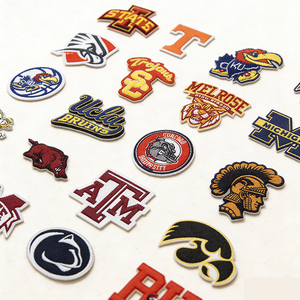 Écusson brodé thermocollant avec logo d'équipe de football américain NCAA pour vêtements - Product Image 1