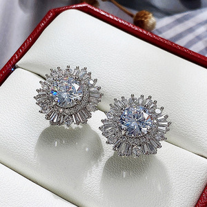 Orecchini con zirconi a forma di fiocco di neve per donna, gioielli scintillanti per feste di matrimonio, gioielli alla moda per le orecchie - Product Image 4