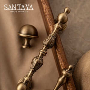 Poignées Santaya en laiton brossé antique, poignées de luxe <span class=keywords><strong>vintage</strong></span> pour armoires de cuisine, boutons de tiroir, poignées de placard, poignée en bronze - Product Image 2