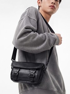 Bolso de Hombro Mini Impermeable de Cuero PU Ligero para Hombre y Mujer, Bolso de Hombro de Moda Personalizado para Uso Diario en Todas las Estaciones - Product Image 3