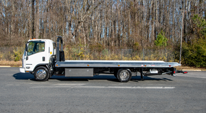 Camion de remorquage ISUZU 4x2 NPR, dépanneuse municipale Euro6, moteur ISUZU, 8 tonnes, avec élévateur sous châssis, pour le dépannage routier sur plateau - Product Image 3