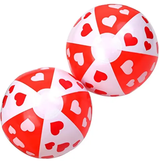 Roter aufblasbarer Ball mit weißem Herz design für Pool party, im Freien, Hinterhof