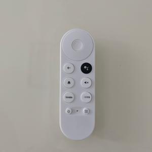 G9N9N Mini télécommande antichoc en plastique ABS <span class=keywords><strong>Google</strong></span> pour <span class=keywords><strong>Chromecast</strong></span> <span class=keywords><strong>4K</strong></span> <span class=keywords><strong>Google</strong></span> TV Remplacement Code fixe Fonction vocale - Product Image 3