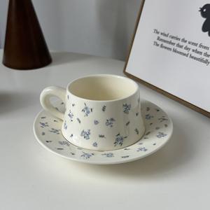 Tasses et assiettes en céramique artisanales, aspect de haute qualité, tasses à café et assiettes, tasse à thé de l'après-midi - Product Image 4