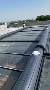 Moderna Cortina Eléctrica Retráctil <span class=keywords><strong>de</strong></span> Aluminio y Cristal para Solárium, Tragaluz, Ventana, Persiana, Lámina, Contraventana, Techo, Persiana Enrollable Horizontal - Product Image 2