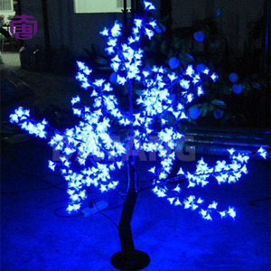 Arbre lumineux décoratif LED étanche en forme de cerisier, avec tronc en fer, pour éclairage de festival, idéal pour l'aménagement paysager des parcs et places publiques, en vente. - Product Image 6