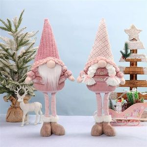 Par de Gnomos Suecos de Peluche Hechos a Mano de 22 Pulgadas de Alto, Decoración Invernal para Fiestas y Regalos - Product Image 1
