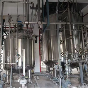 Équipement de ligne de fermentation de bière industrielle automatique, machines de mélange d'eau pure personnalisées en usine, matériaux SUS304/SUS316/PE - Product Image 1