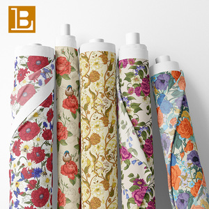 Tessuto di Cotone con Stampa Digitale Floreale BILU al Metro per Materiali di Abbigliamento per Bambini - Product Image 1