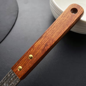 ชุดตะหลิวและทัพพีไทเทเนียมบริสุทธิ์ 2 ชิ้น ด้ามจับไม้พะยูงน้ำหนักเบา อุปกรณ์ครัวสำหรับทำอาหาร - Product Image 5