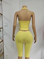 Setelan Dua Potong Tanpa Lengan Model Halter Wanita Musim Panas Celana Capri Baju Olahraga Santai dengan Katun Spandex Lembut dan Elastis Logo Kustom