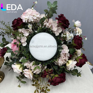 Boules de fleurs bordeaux LEDA pour centres de table et arrangements floraux d'allée pour la décoration de mariage - Product Image 3