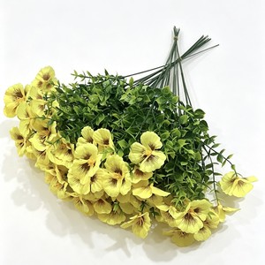 Bouquet de fleurs artificielles en eucalyptus violet et pansy jaune, en plastique et soie, pour la décoration de mariage, de maison ou de bureau - Product Image 4
