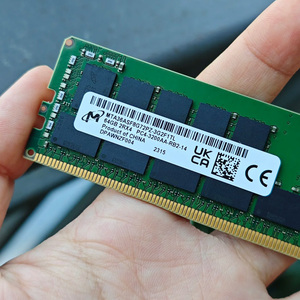 DDR4 Desktop <b>Memory</b> <b>Stick</b>, Small Green Module, High Quality Adie M-Series Chips, MTA36ASF8G72PZ-3G2F 3200 64G Stock Server Memor - Product Image 3