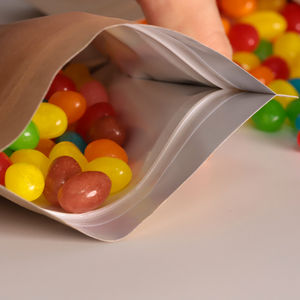 Sac d'emballage personnalisable en papier <span class=keywords><strong>kraft</strong></span> biodégradable pour thé et café <span class=keywords><strong>Sachet</strong></span> thermoscellé à trois côtés à faible quantité minimale de commande <span class=keywords><strong>compostable</strong></span> pour les aliments - Product Image 5