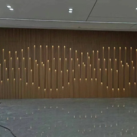 Panneau Mural WPC Creux Étanche Intérieur Lamellé Rainuré pour Décoration, Revêtement Bois Plastique avec Éclairage LED