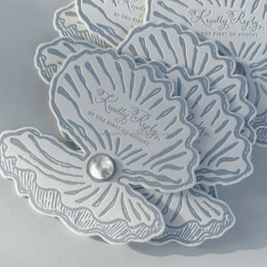 การ์ดเชิญงานแต่งงานแบบกำหนดเอง พิมพ์ลายวานิลลา ปั๊มนูน กระดาษแฟนซี รูปทรงเปลือกหอย พิมพ์แบบ Letterpress - Product Image 1