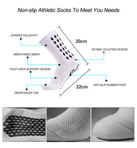 Calcetines Deportivos Antideslizantes Glacier para Hombre con Logo Personalizado en Colores Blanco y Negro de Nylon y Algodón para Fútbol - Product Image 2