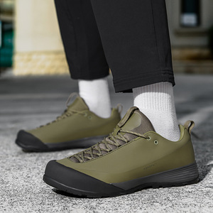 Chaussures de randonnée pour hommes de haute qualité, antidérapantes, résistantes à l'usure, respirantes, avec empeigne en mesh, à lacets, pour sports de plein air - Product Image 1